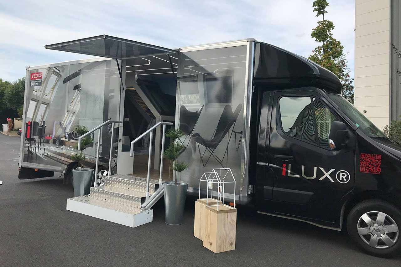 iLUX / 30m / Roadshow